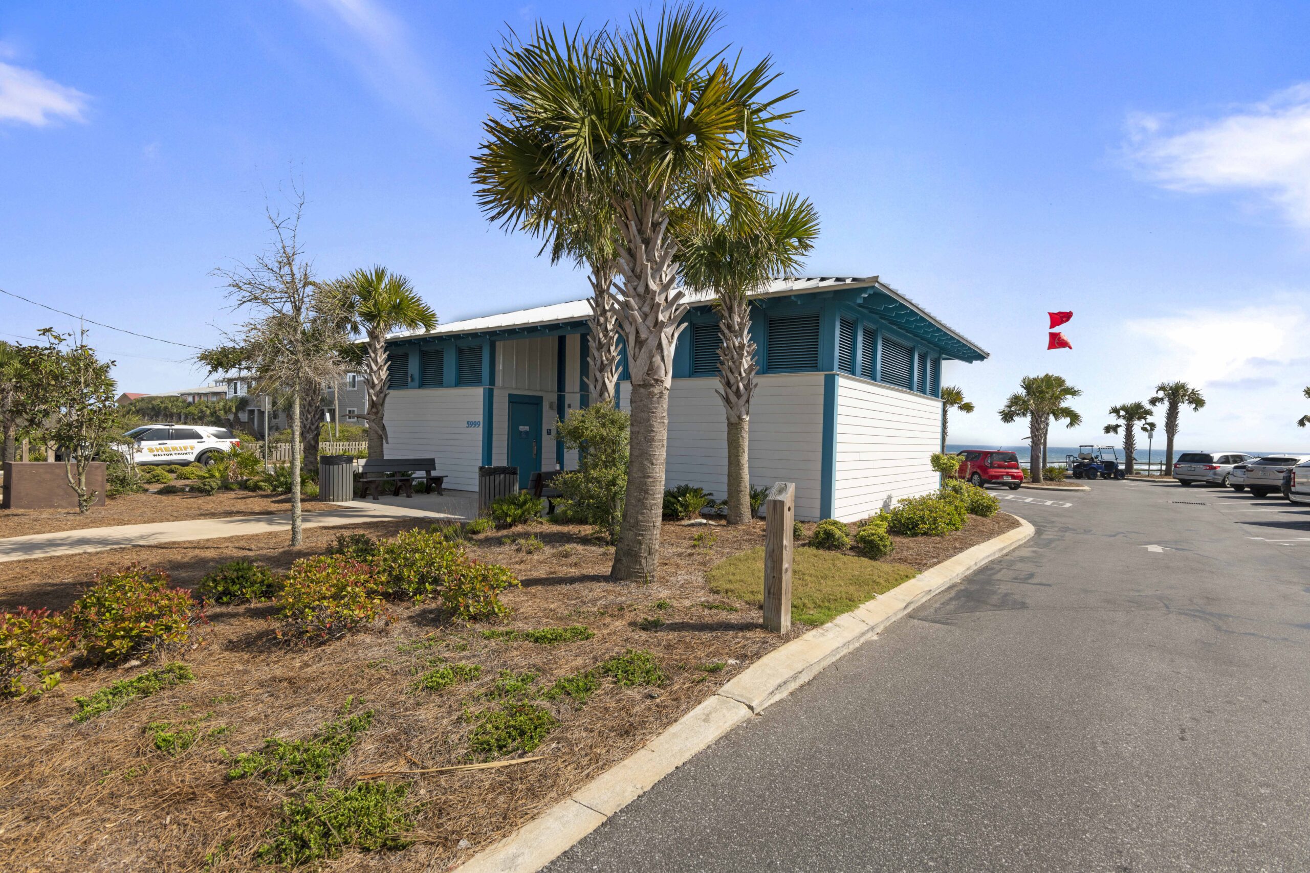 DSE Exterior Community View