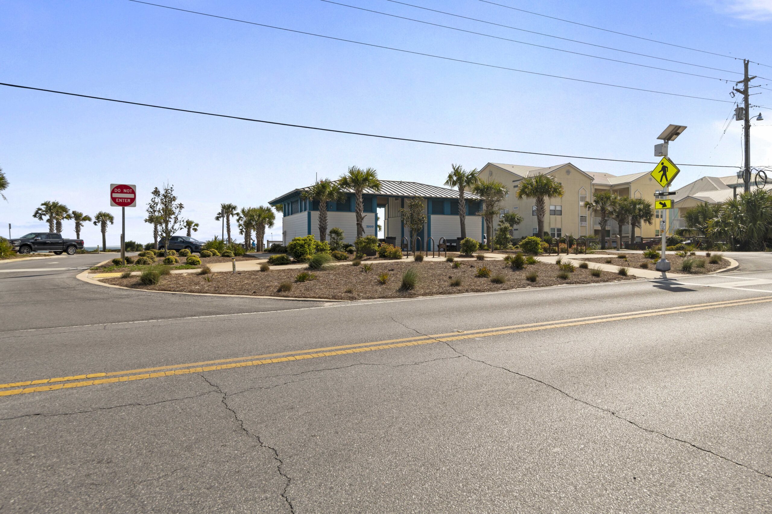 DSE Exterior Community View