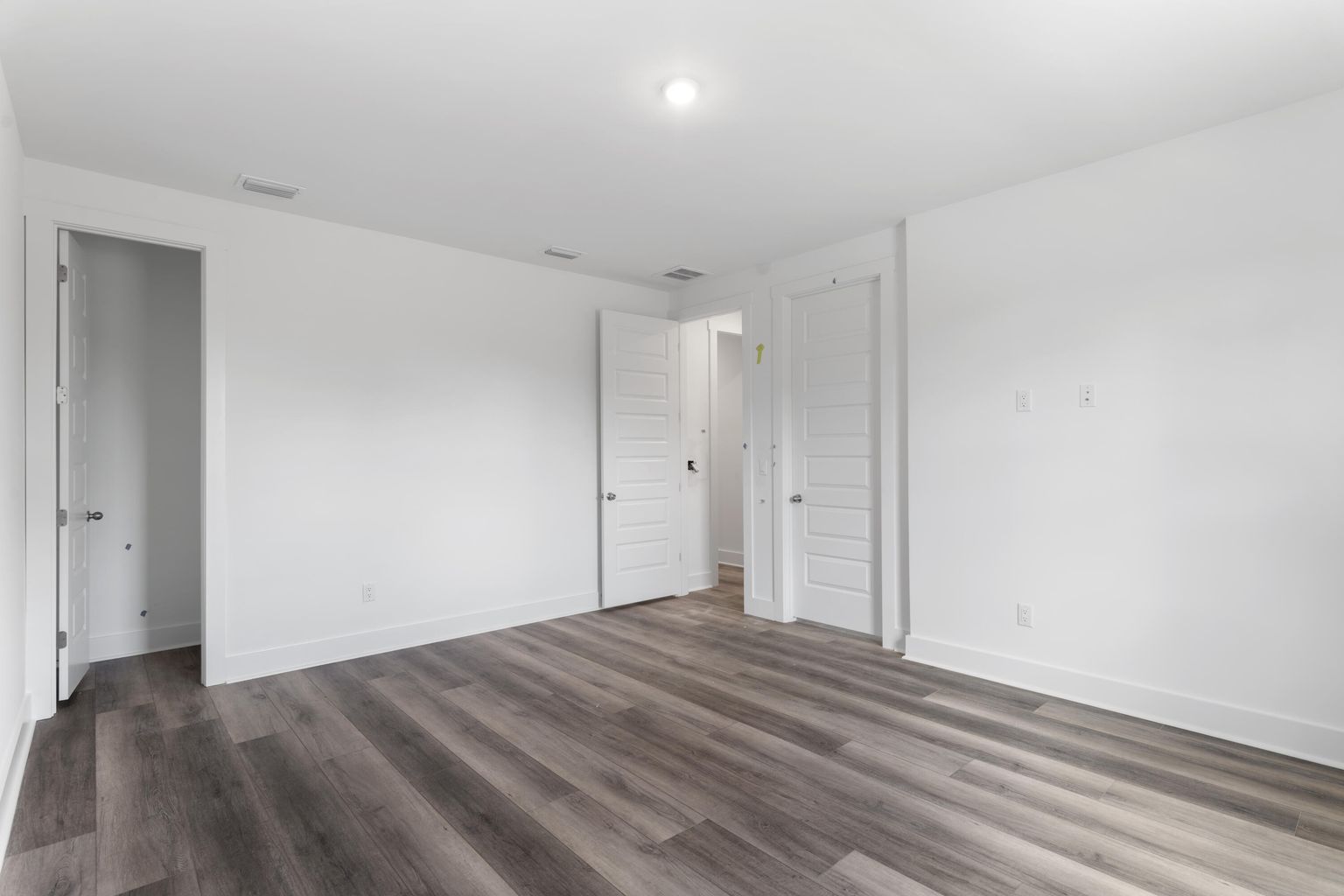 Small images of 972445